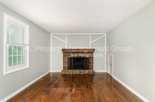 Building Photo - 66 Haddam Pl E