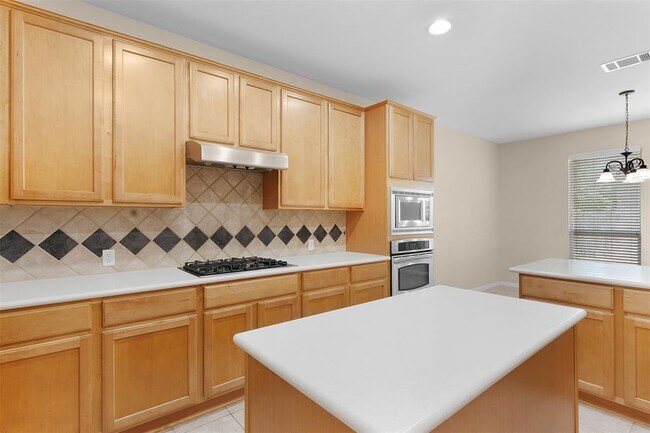 Building Photo - 3206 Luminoso Ln E