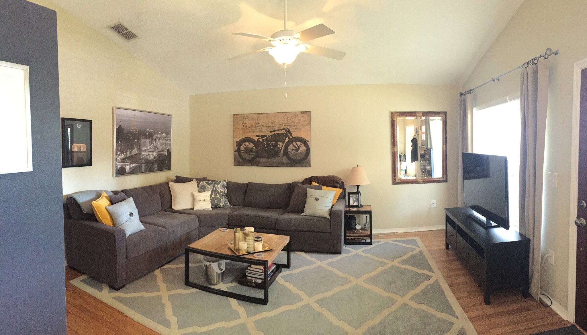 living room - 779 West Lyman Avenue