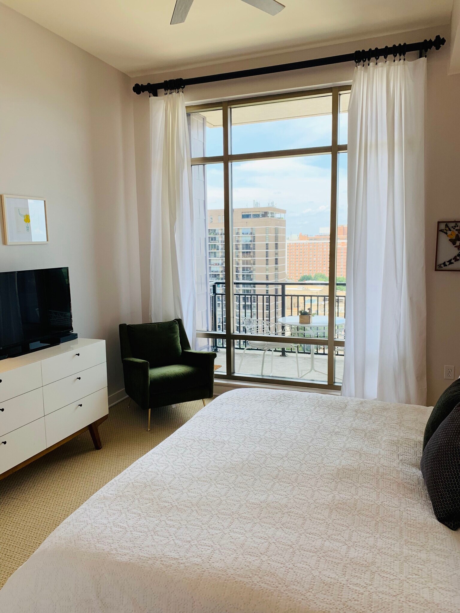 Bedroom - 565 Peachtree St NE