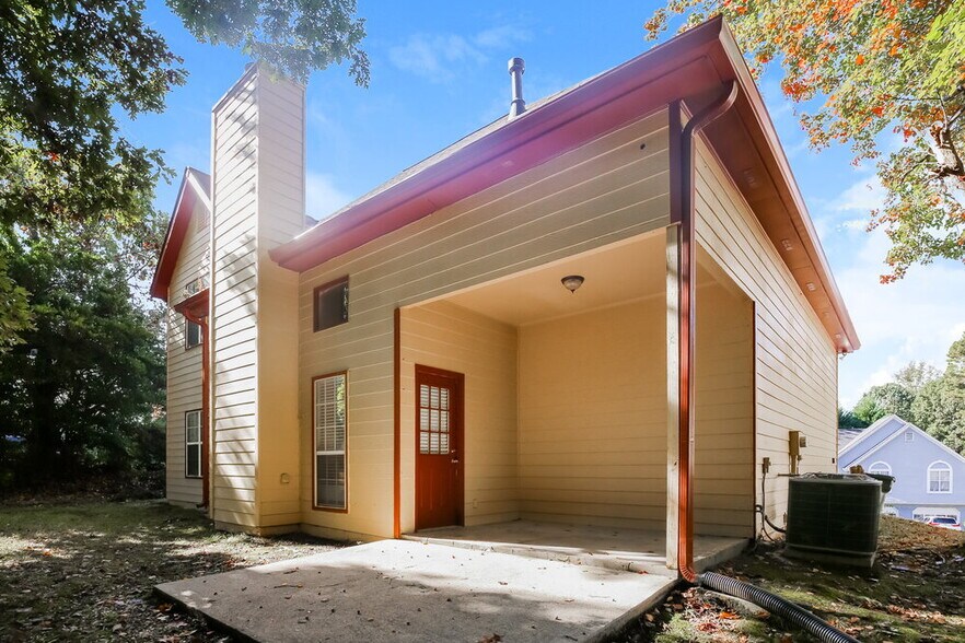 Building Photo - 2627 Windage Dr SW