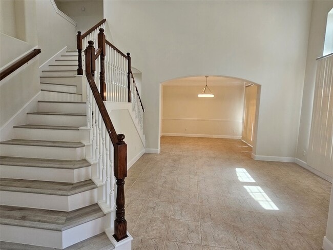 Building Photo - 12503 Rosewood Way Ln