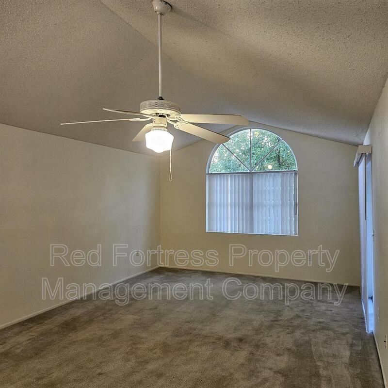 Building Photo - 3419 Winkler Ave