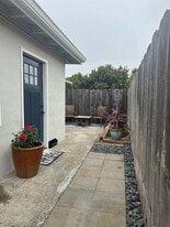 Private entrance - 3115 Flower Cir