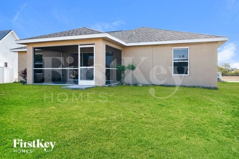 Building Photo - 1724 NE 1st Ave