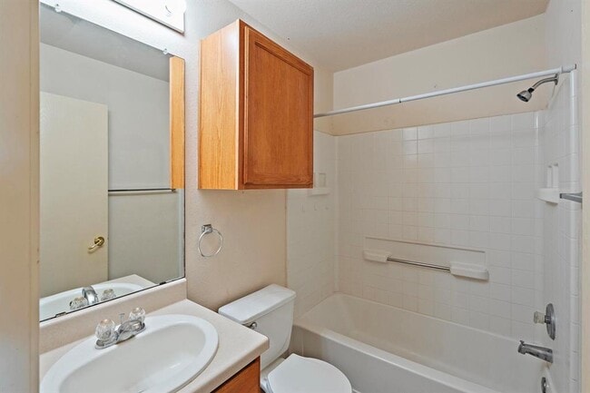 Building Photo - 12022 Lima Dr