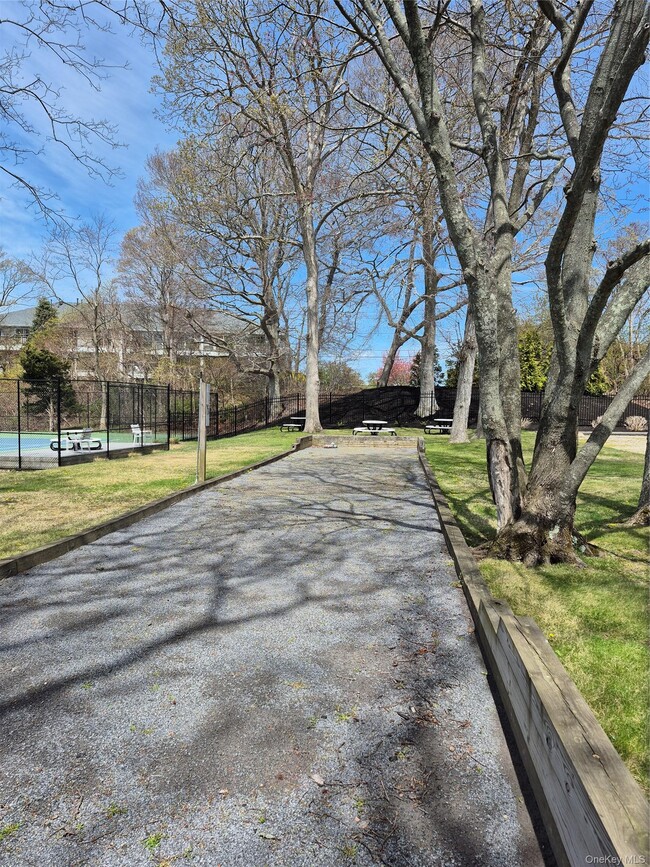 Building Photo - 44 Fox Hill Dr