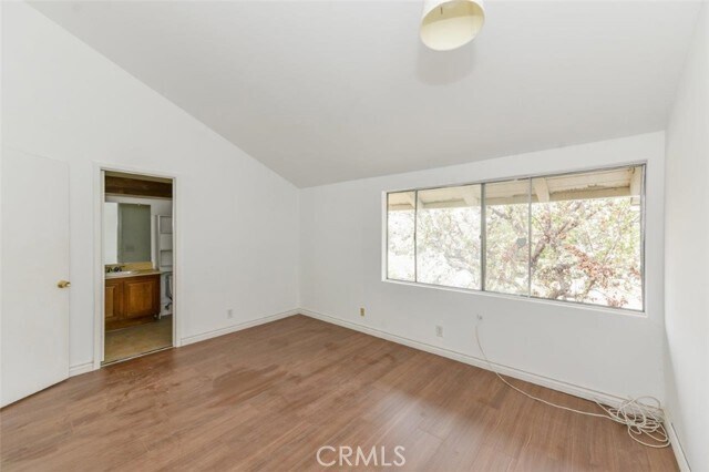 Building Photo - 2057 Dacian Dr S