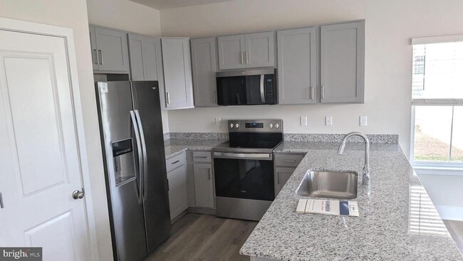 Building Photo - 108 Nootka Wy