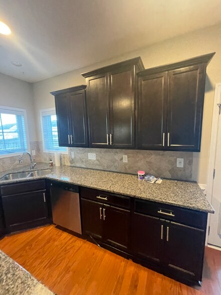 Building Photo - 439 Wedgefield Dr