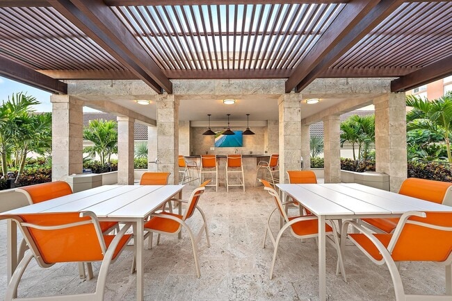 Building Photo - 550 Okeechobee Blvd