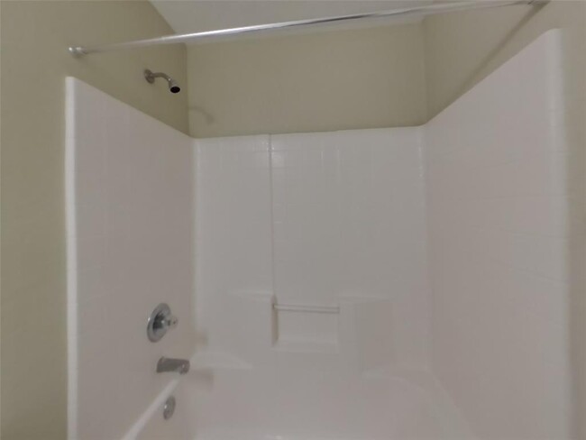 Building Photo - 104 Druse Ln