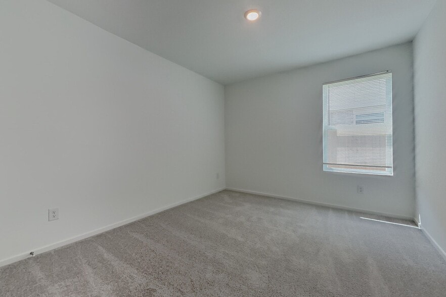 Building Photo - 936 Capracotta Dr