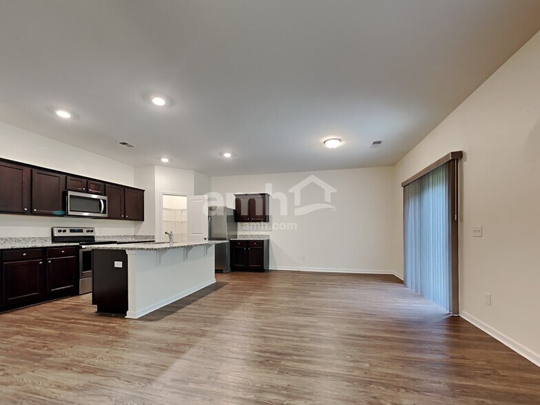 Building Photo - 152 Orion Way