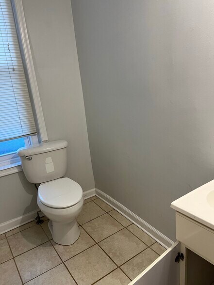 powder rm 1st - 263 West Rittenhouse Street
