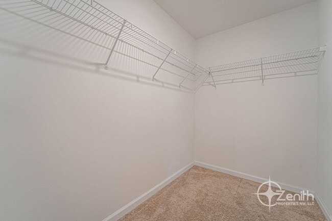 Building Photo - 2009 NE 102nd Cir