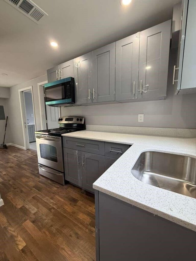 Primary Photo - 4265 SW 62nd Ave