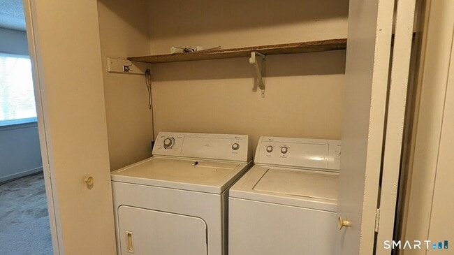 Building Photo - 69 Northwest Dr