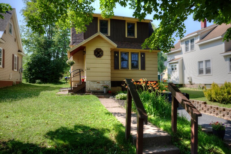 Primary Photo - 233 E Ridge St