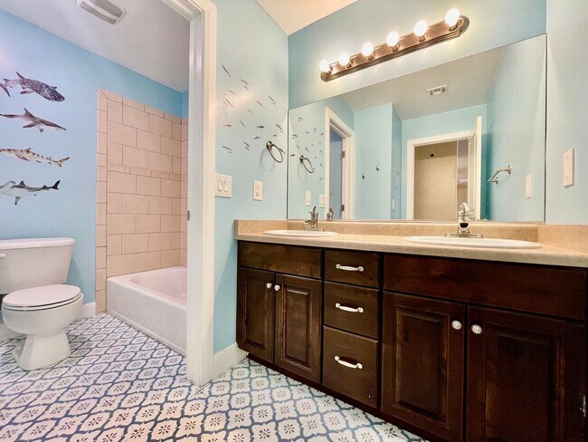 Building Photo - Beautiful Five Bedroom with Office in Desert Hills