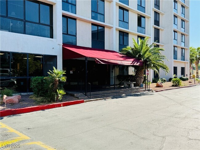 Building Photo - 3930 S University Center Dr