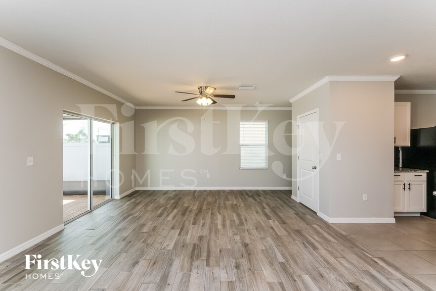 Building Photo - 10303 Geese Trail Cir