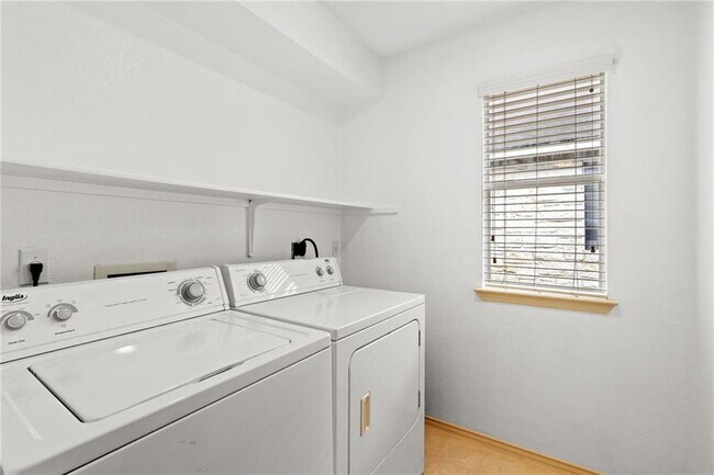 Building Photo - 601 Paso Fino Trail