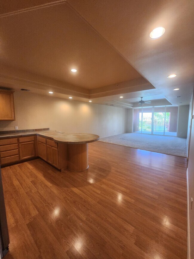 Building Photo - 251 Moser Ave