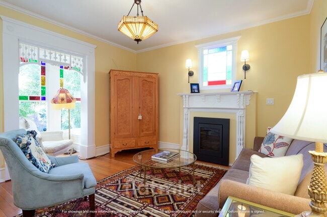 Building Photo - 750 N 75th St