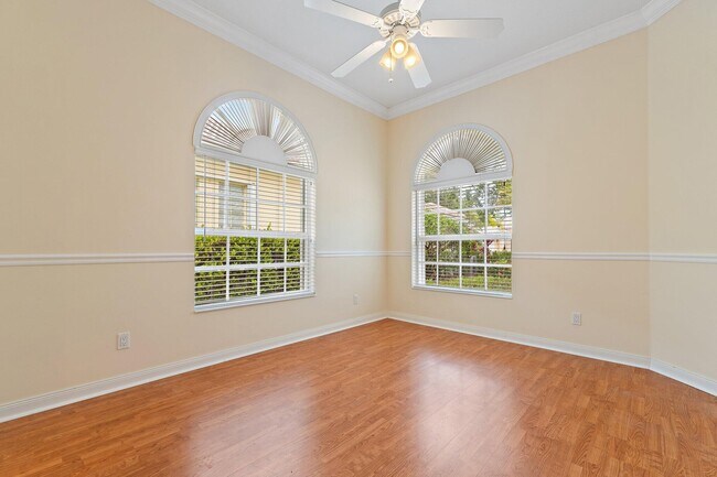 Building Photo - 9038 SE La Creek Ct