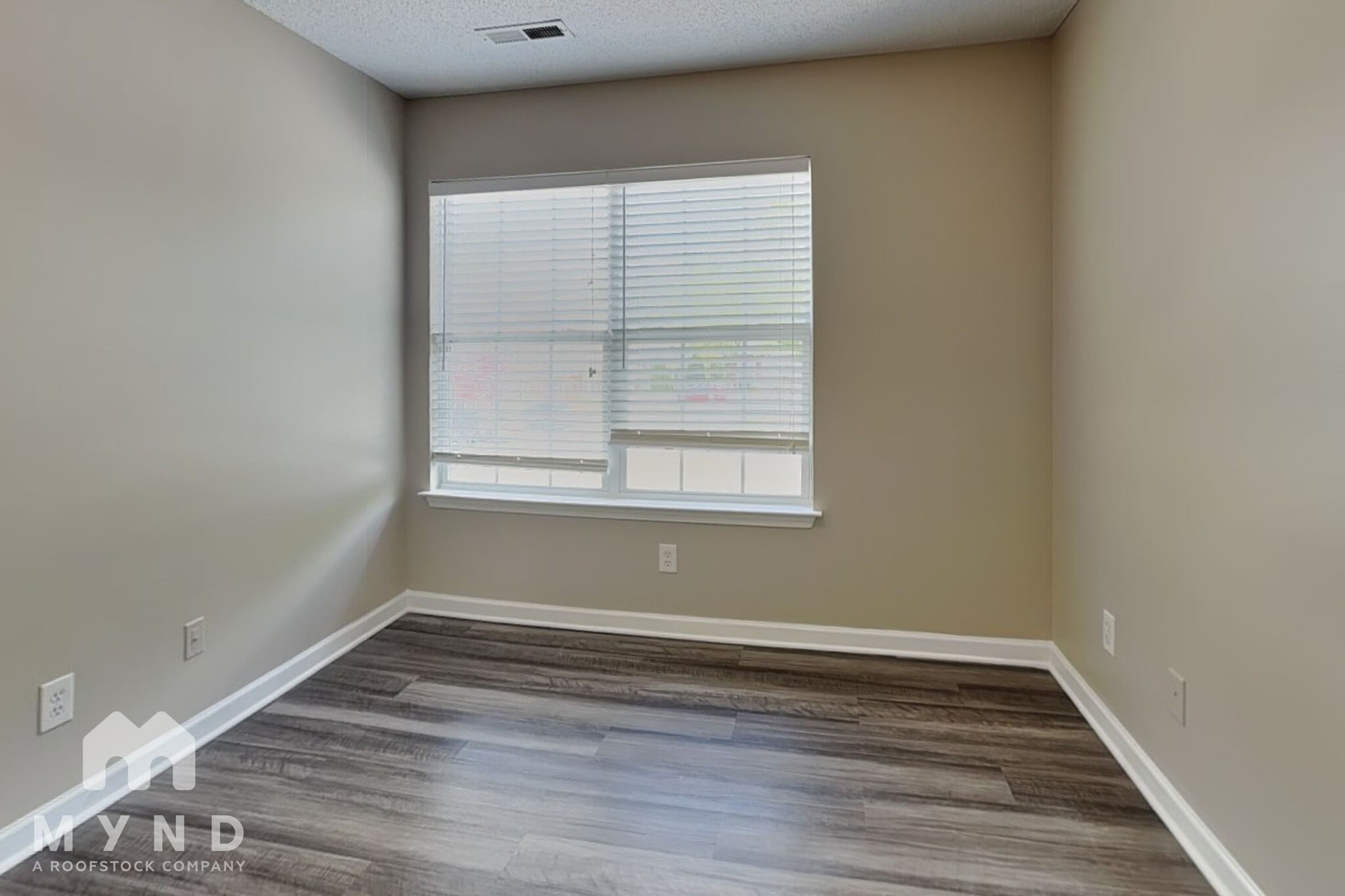 Building Photo - 312 Malamute Ln