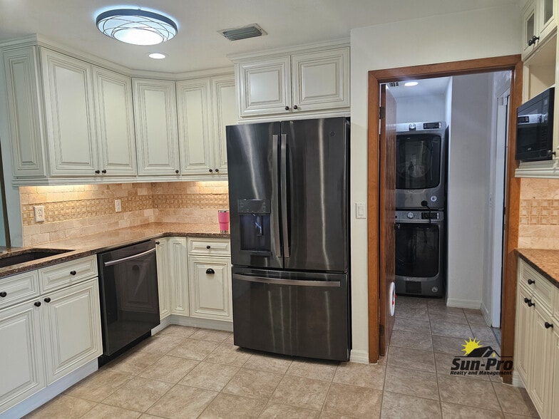 Building Photo - 139 Riverwalk Ct