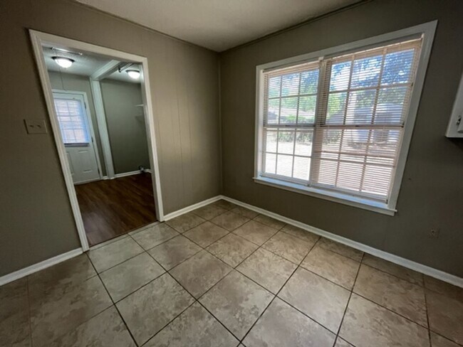 Building Photo - Renovated 4 Bedroom Bath home for Rent!