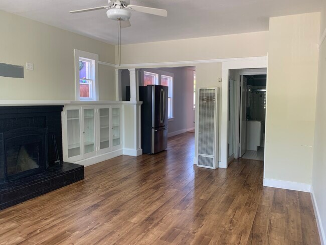 Living Room - 106 Union St