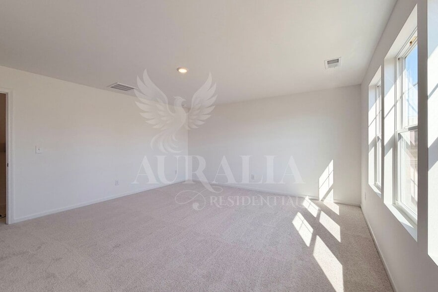 Building Photo - 1036 Red Finch Way