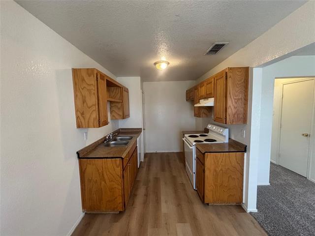 Building Photo - 300 S Magnolia St