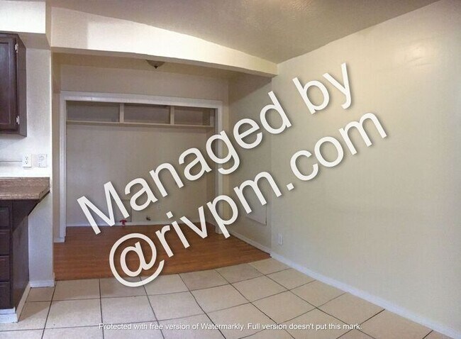 Building Photo - MOVE IN NOW!