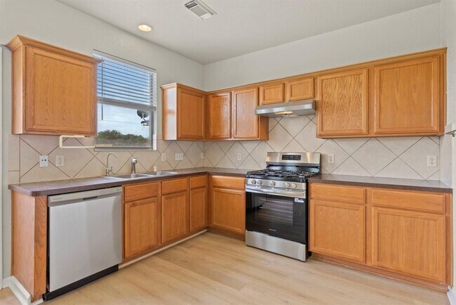 Building Photo - 13935 Maleewan Ln
