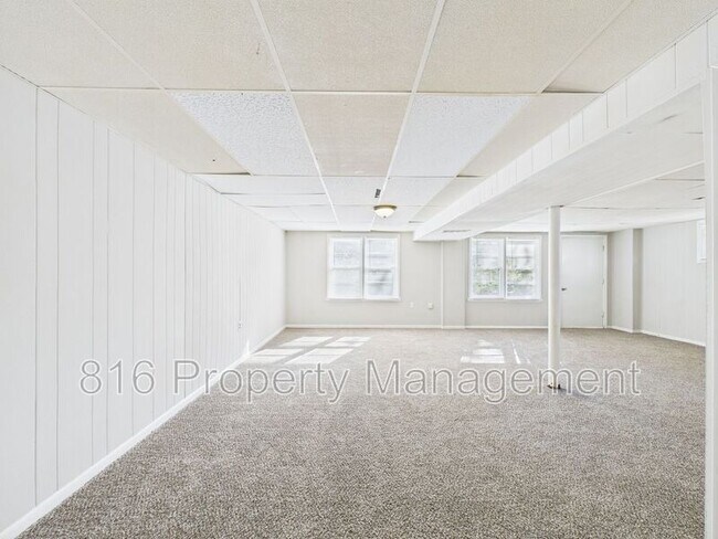 Building Photo - 1004 Anderson St