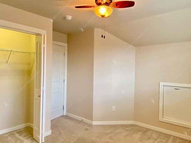 Building Photo - 3-Bedroom Home with RV Parking