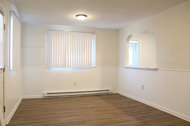 Building Photo - 10 Belchertown Rd