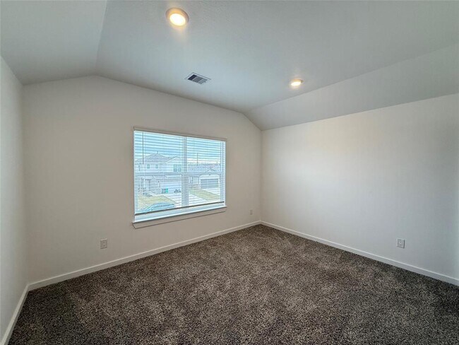 Building Photo - 5111 Visionary Dr