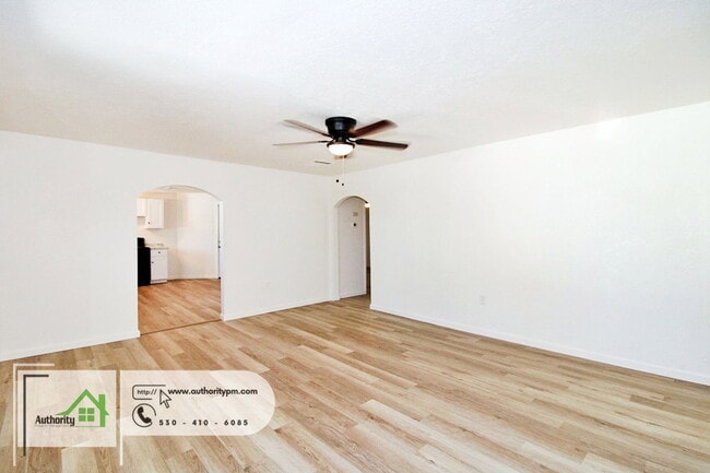 Building Photo - 3210 Veda St