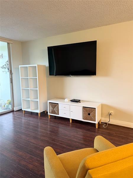 Building Photo - 2601 S Course Dr
