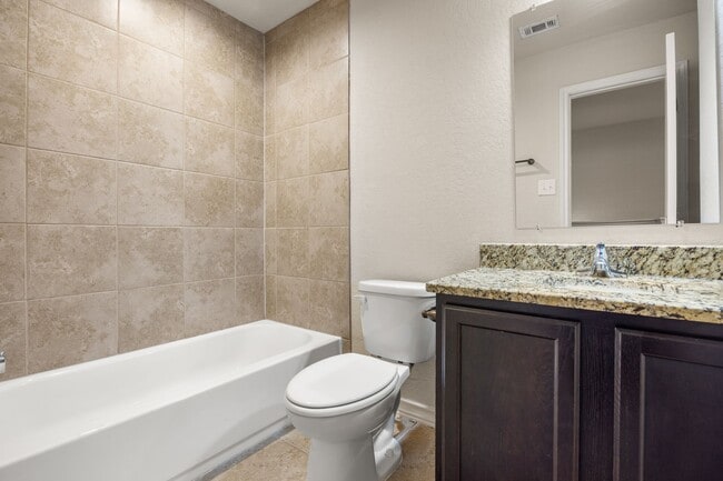 Building Photo - AVAILABLE NOW! Nice 3 bedroom townhouse located in Northeast San Antonio!