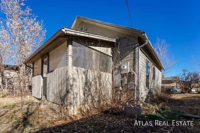 Building Photo - 1917 S Fox St