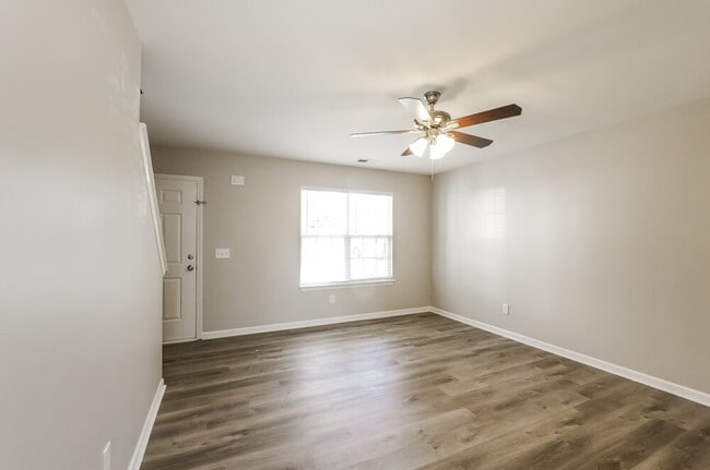 Building Photo - 5746 Laborde Ave