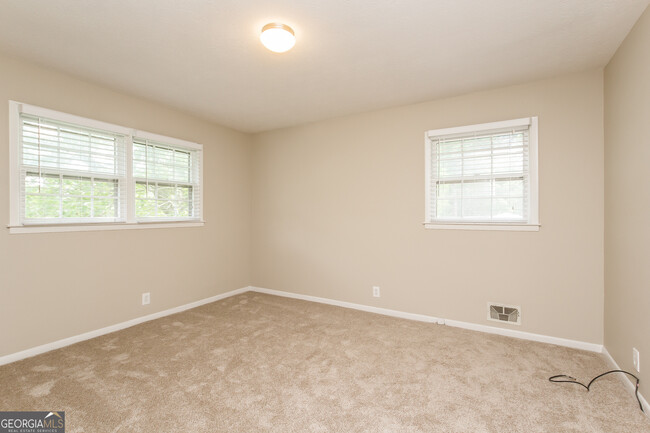 Building Photo - 600 El Prado Ct