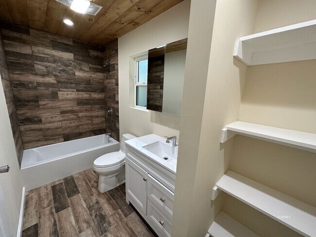 Building Photo - 54078 Pine Crest Ave
