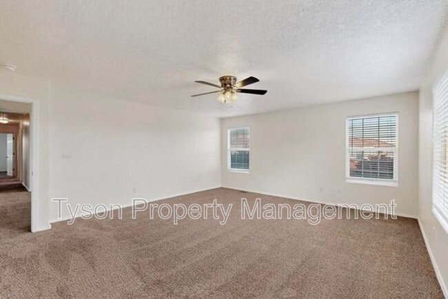 Building Photo - 1032 Clear Creek Ct